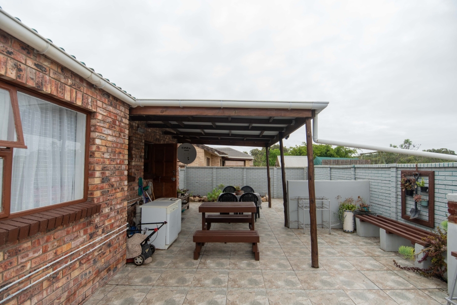 4 Bedroom Property for Sale in Humewood Extension Eastern Cape